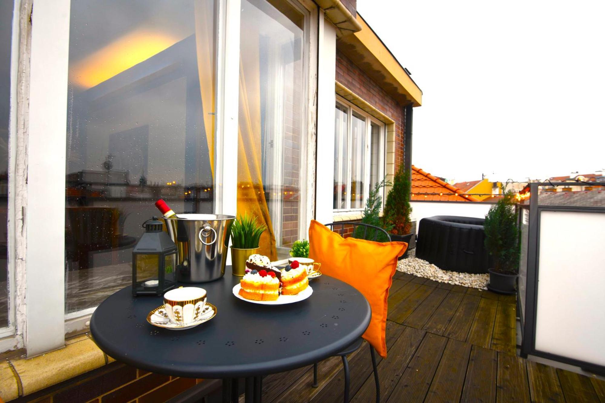 Waterfront River Side Roof - Terrace With View Апартаменти Прага